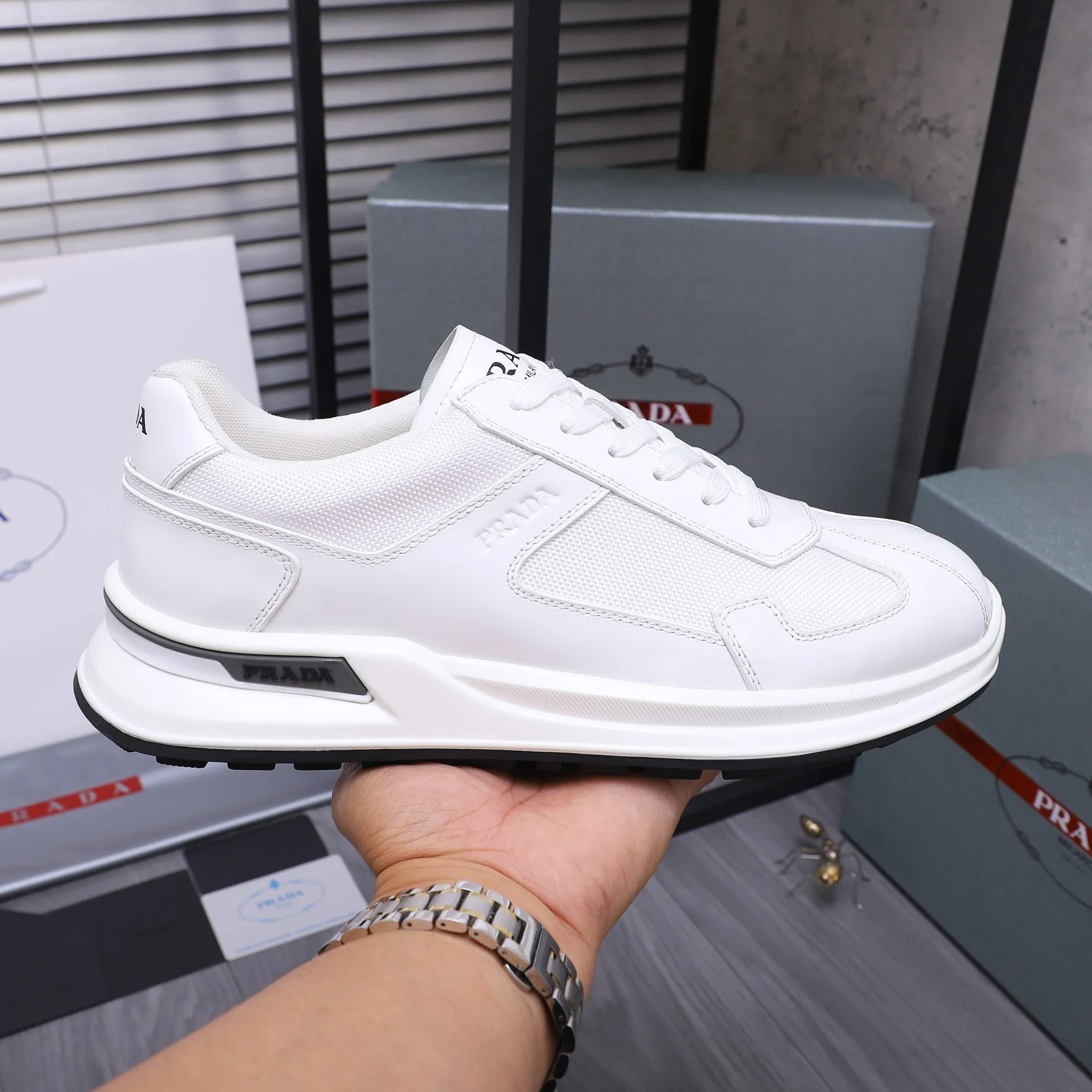 Men's shoes 💰p620 Product trademark: Men's shoes 💰pRADA [Prada] casual shoes, regular size. Size: 38-45 Product materials: selected high-quality cowhide stitching mesh upper mesh lining cowhide insole original rubber outsole
